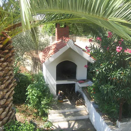 Palm Tree House * Slatine